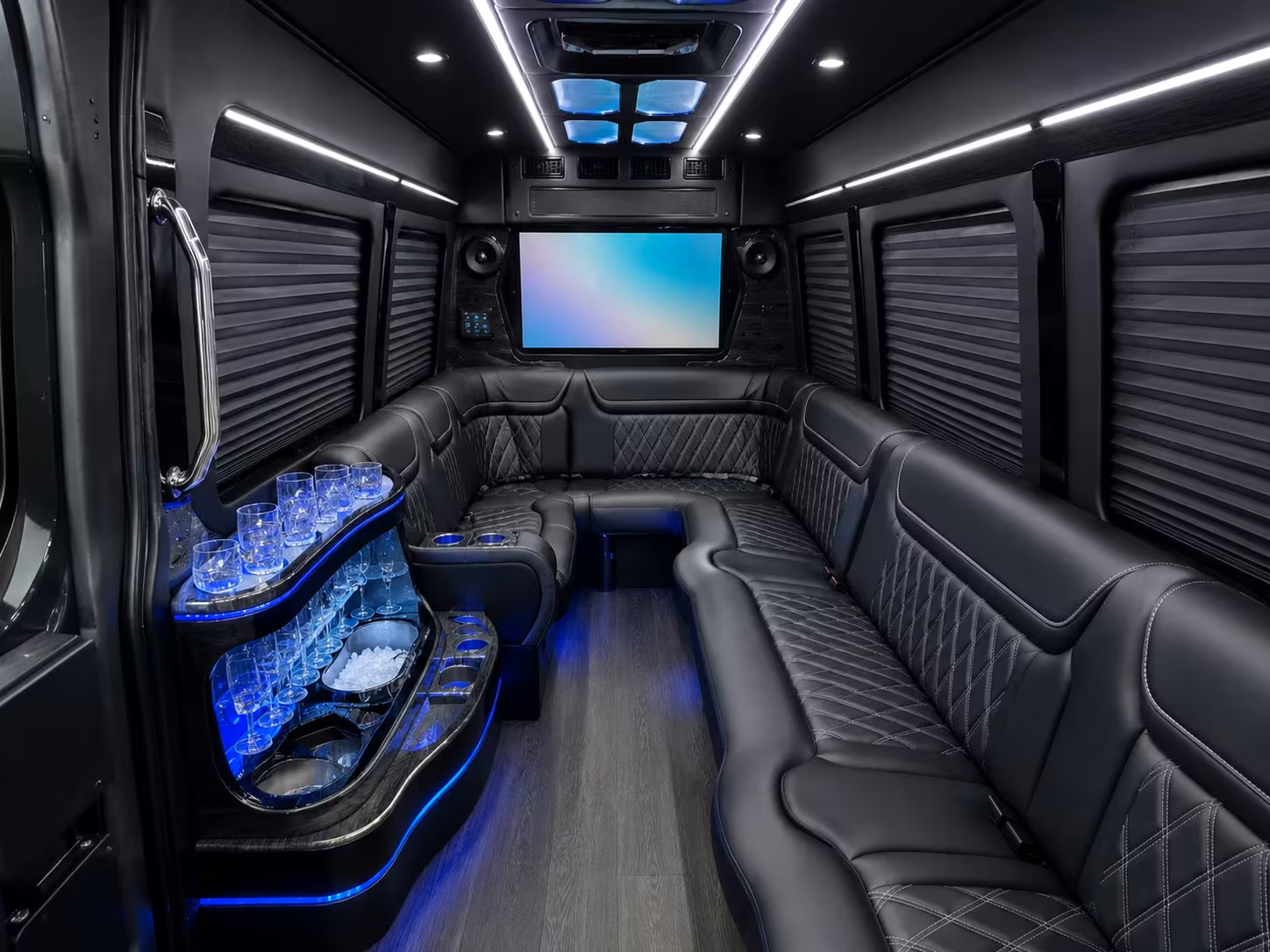 corporate group transportation to lake conroe team building venues