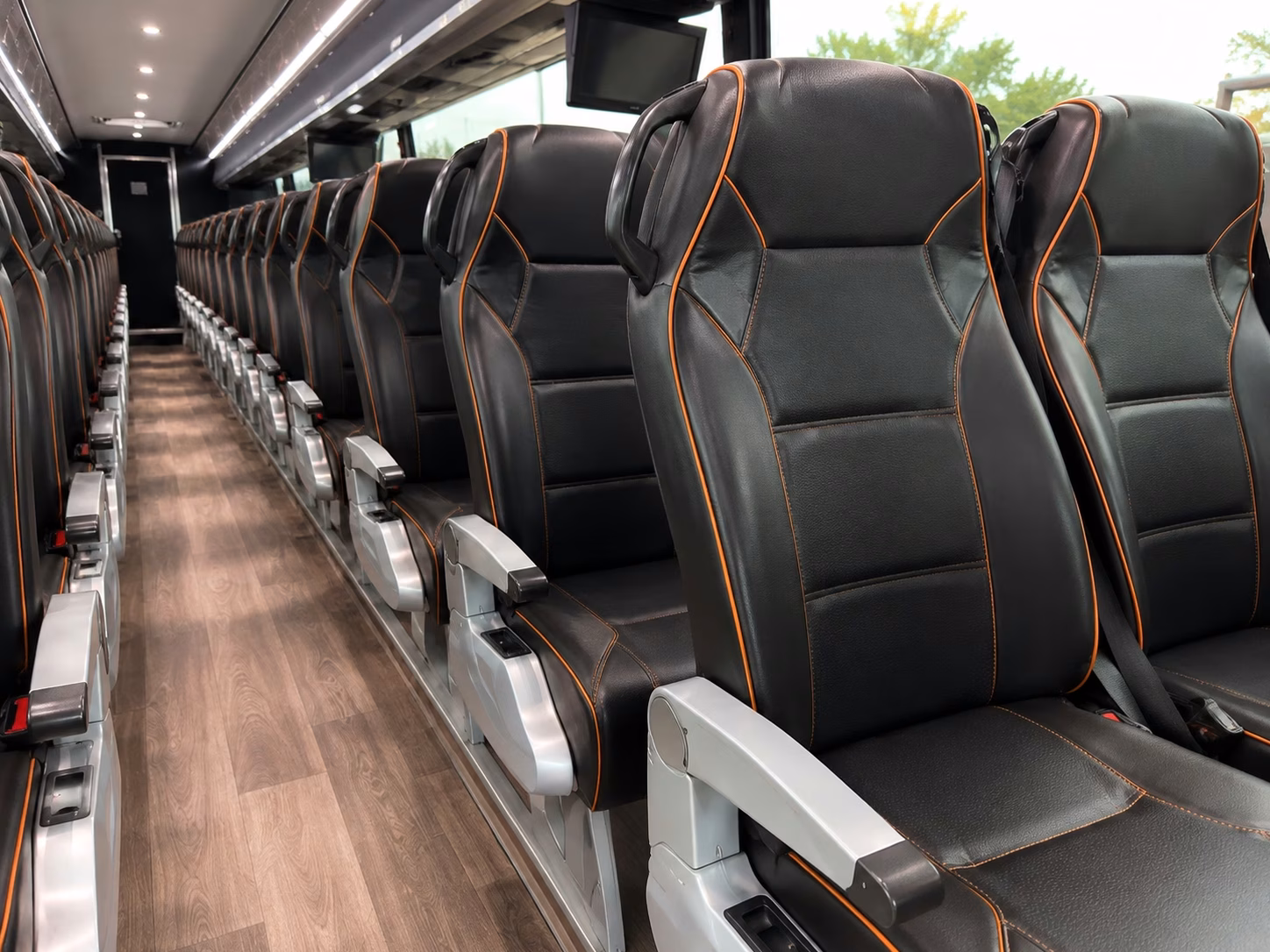 lake conroe wedding shuttle buses for venues and hotels